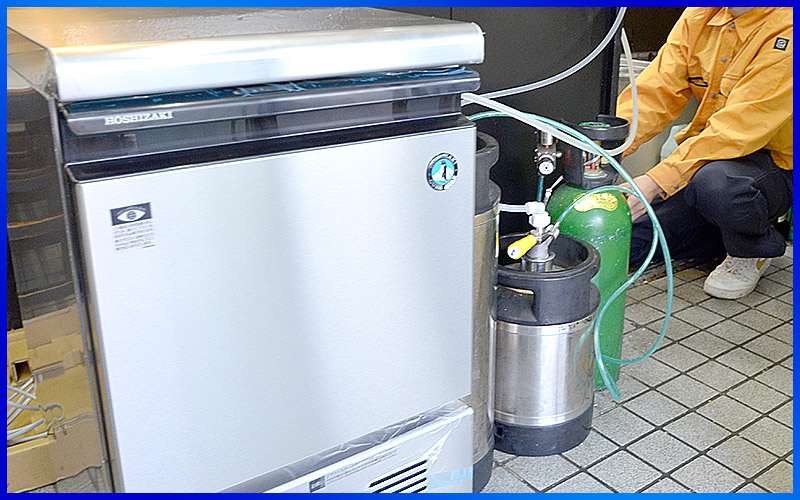 製氷機の設置や食洗機の取付け、浄水器の交換は水道屋の水猿